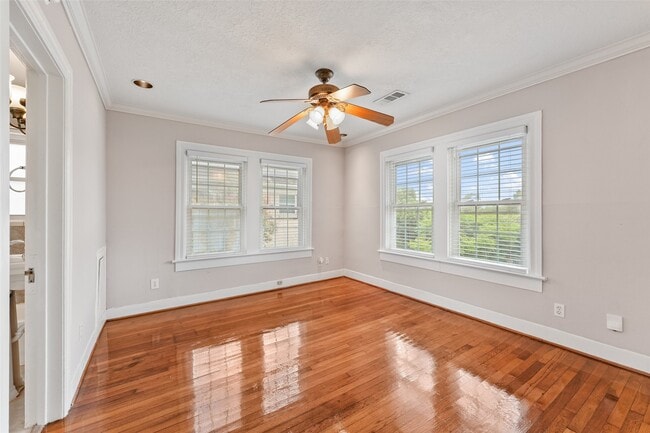 Photo - 1637 Castle Ct