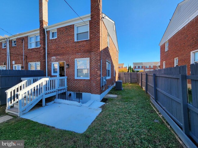 Photo - 1964 Guy Way