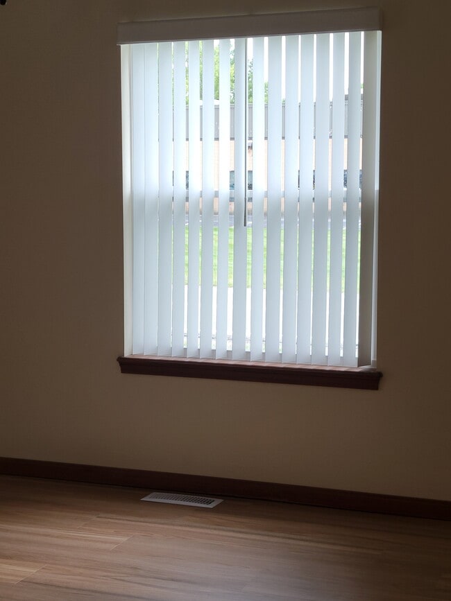 Photo - 6585 Grosse Dr