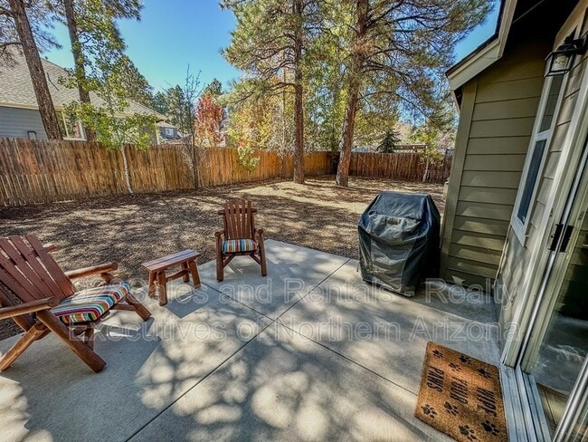 537 W Nugget Trail