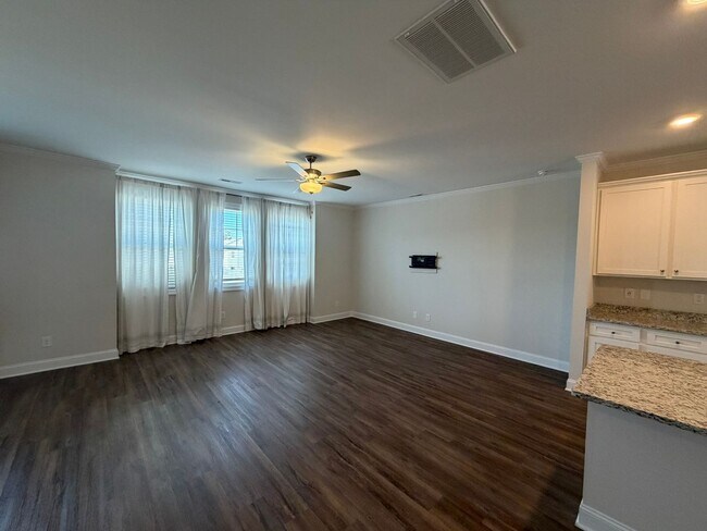 Photo - Spacious townhome in Riverwalk