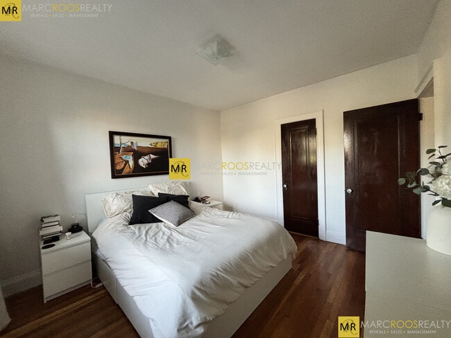 Photo - 52 Strathmore Rd