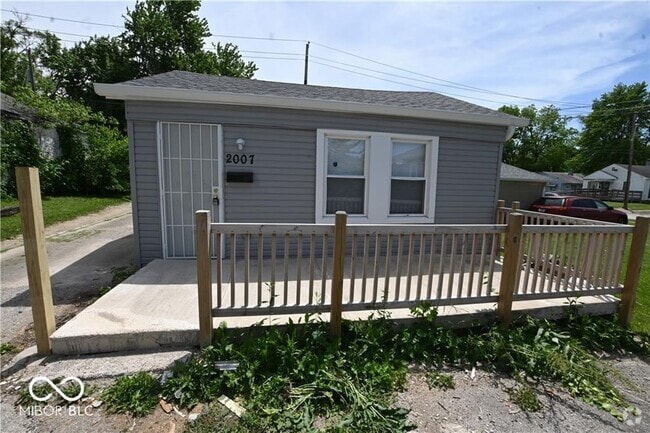 Building Photo - 2007 E 38th St Rental