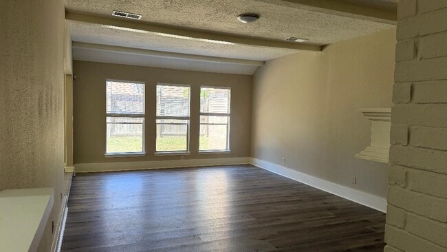 Photo - 2218 Woodland Park Dr