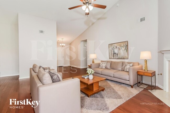 231 Grandview Ln