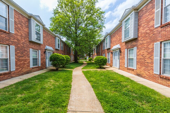 Photo - 367 Coachway Ln Apartments Unit D