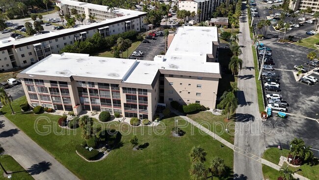 Photo - 4149 Heron Way