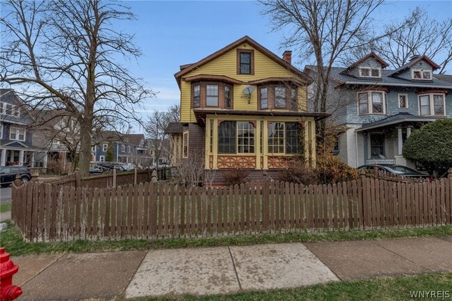 Photo - 175 Dorchester Rd