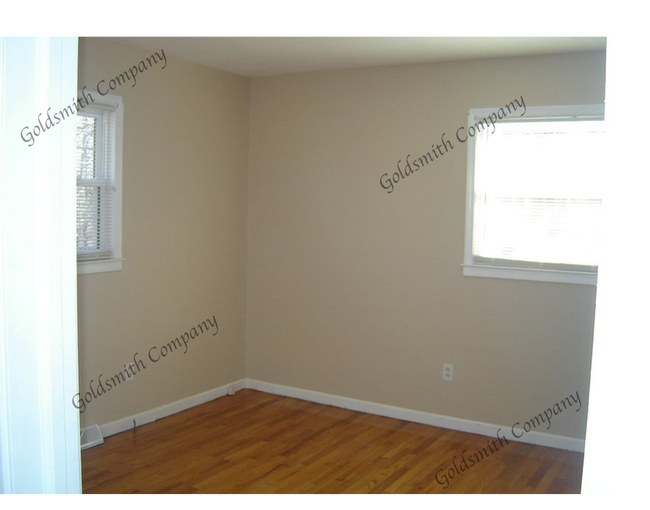 Photo - 108 Anglewood Drive