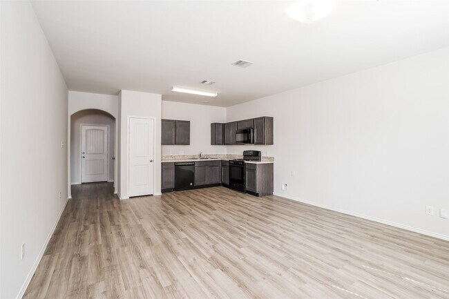 Photo - 4831 Giant Sequoia Way