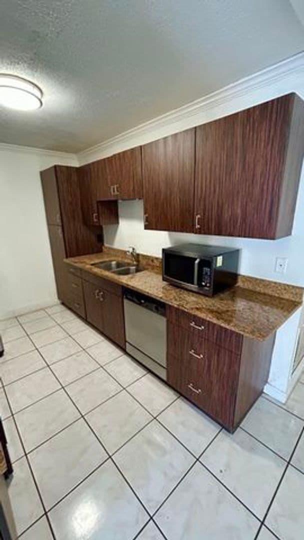 Photo - 141 Plumage Ln