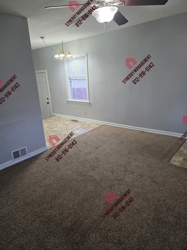 Photo - 821 Stanley Ave