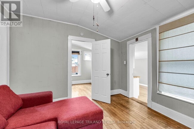 Photo - 101 Scott St Unité B