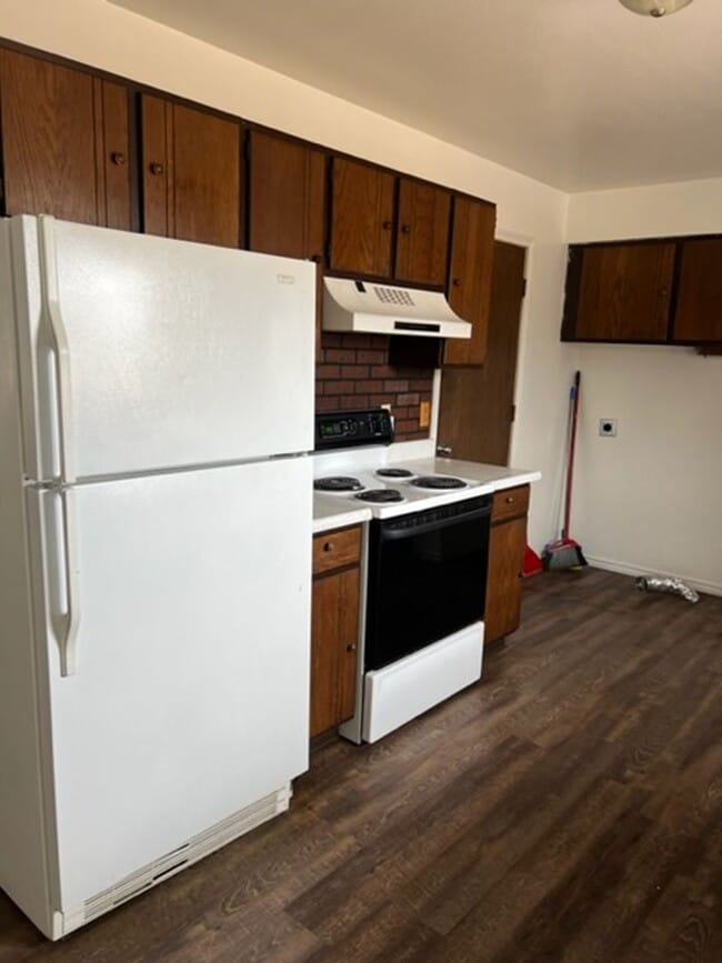 Photo - ALL PROSPECTIVE TENANTS MUST SUBMIT A $58 NON-REFUNDABLE APPLICATION FEE PER APPLICANT ONLINE AND...