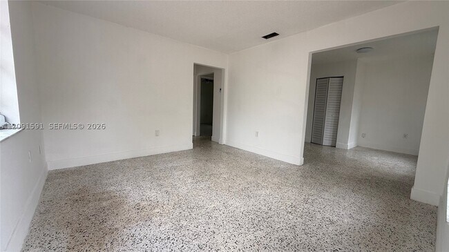 3216 SW 25th St Unit 3216