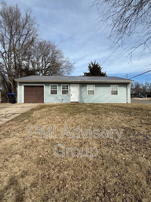 Photo - 544 SE Colfax Pl