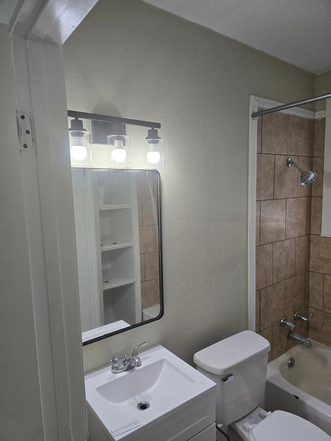 Photo - 614 Fairview Ave Unit 7