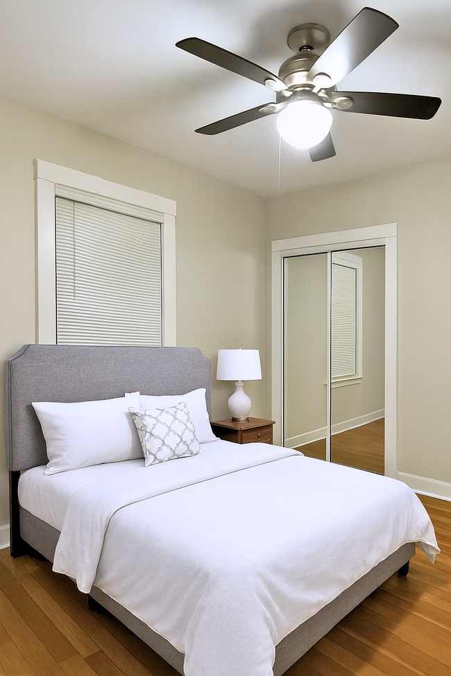 Photo - 4701 N Kilbourn Ave Unit 2