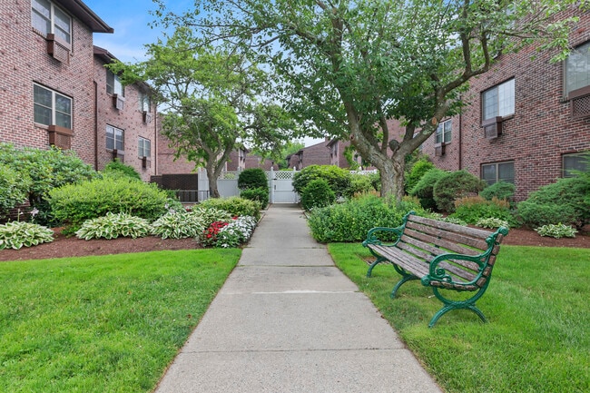 Photo - Shaker Glen Village