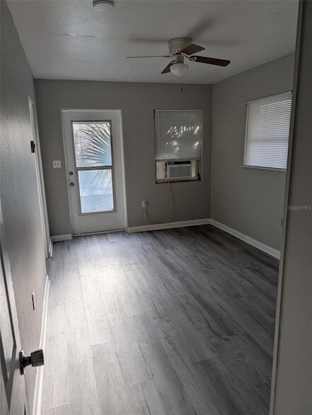 Photo - 608 N Baker St