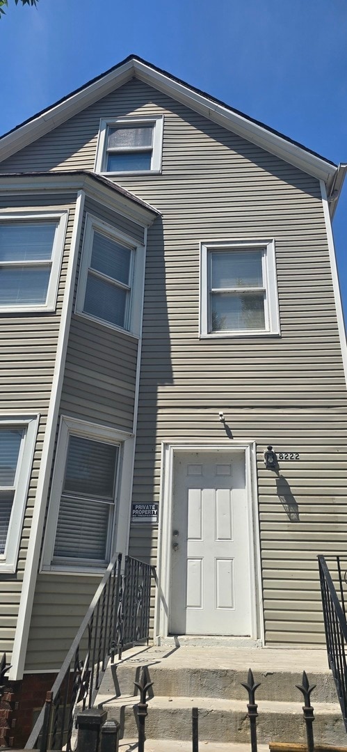 Building Photo - 8222 S South Shore Dr Unit 1R