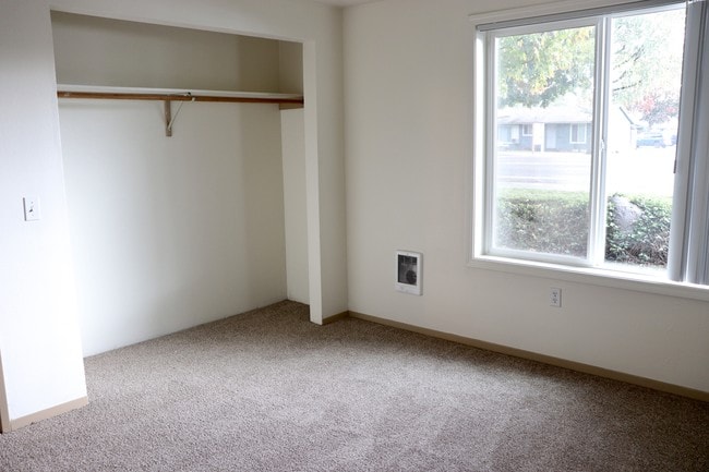 Photo - Fairview Oaks Woods