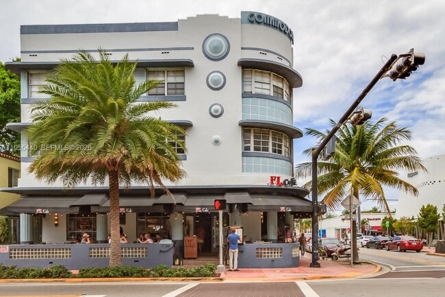 Building Photo - 1360 Collins Ave Unit 203