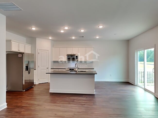 Photo - 163 Pecan Dr
