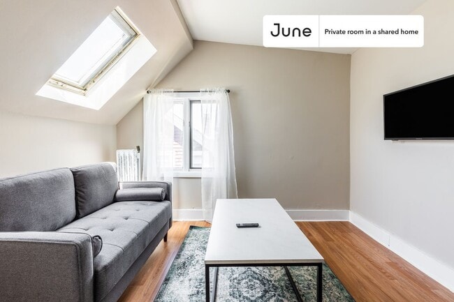 Photo - Room in Shared 9 bed/2 bath home Unit H