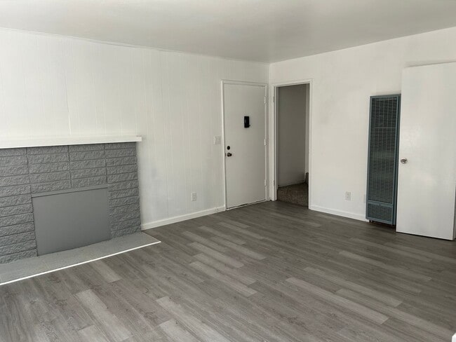 Photo - 3685 Tamarack Ave Unit 2