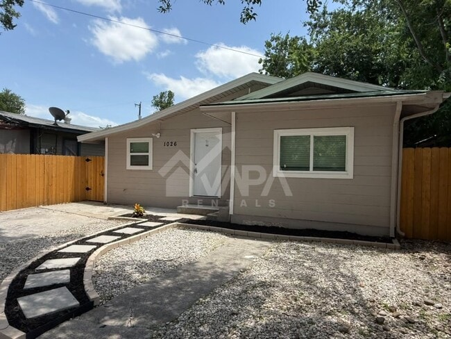 Building Photo - 1026 Flanders Ave