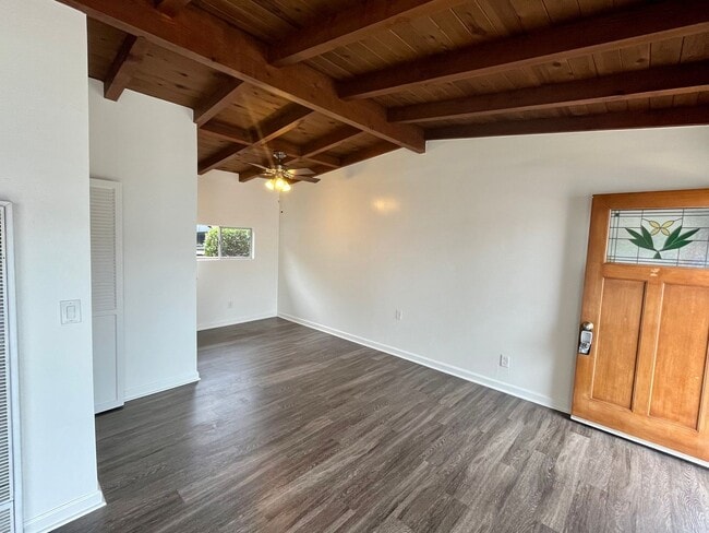 Photo - Takeover - Ek Properties - din3289 Unit A