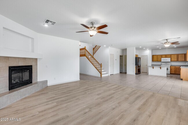 Photo - 17435 W Saguaro Ln