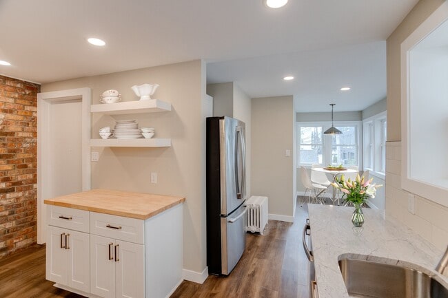 Photo - 2909 Knox Ave S Unit 2