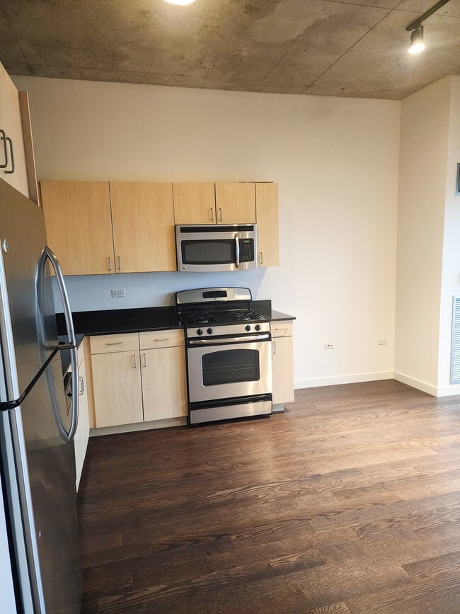 Photo - 235 W Van Buren St Unidad 3209