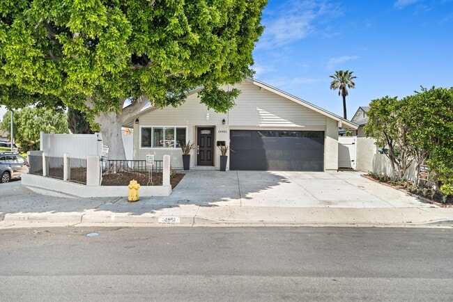 Building Photo - 6BD/4BA One Story Single Family House next to UCI