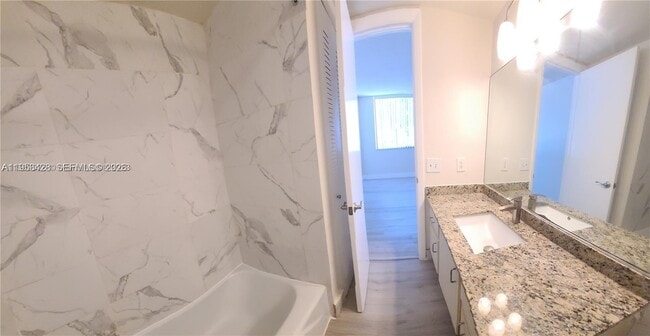 Photo - 4222 Inverrary Blvd Unidad 4108