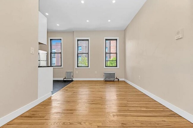 3 bedroom in BROOKLYN NY 11206 - 3 bedroom in BROOKLYN NY 11206 Unidad 3L Rental