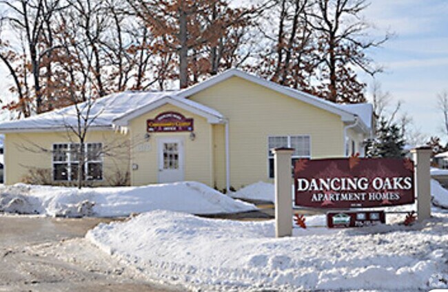 Building Photo - Dancing Oaks Cottages Rental