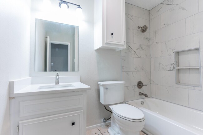 Photo - 6135 38th St