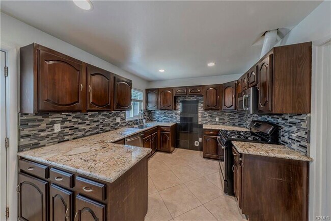 Photo - 2093 Continental Ave