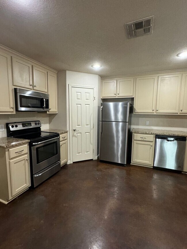 Photo - Taylors Crossing 2302 Unit B