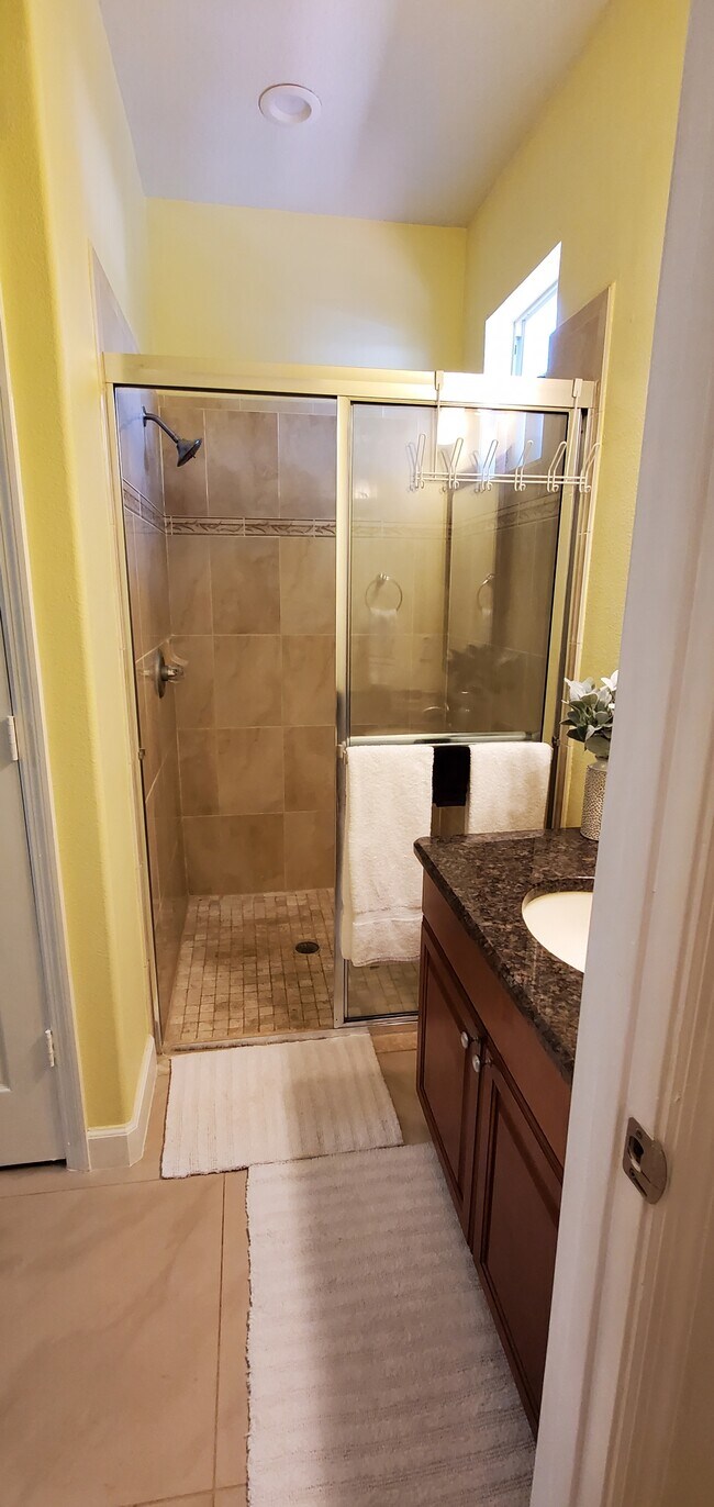 Photo - 5811 Crystal Rd