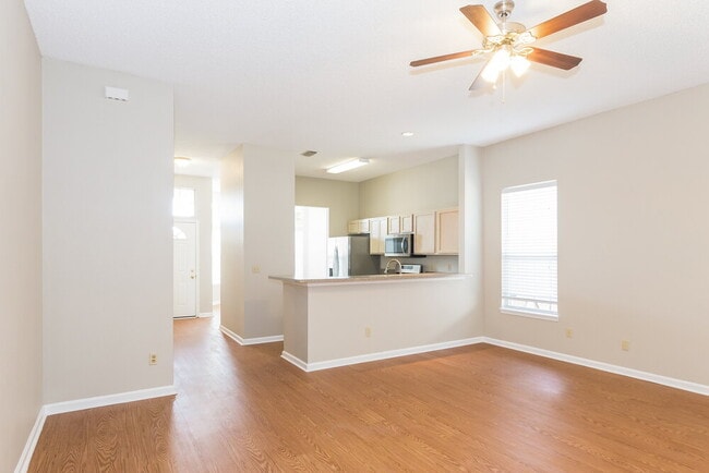 3423 Brahma Bull Cir N