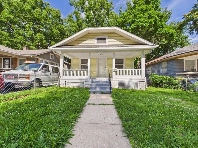Building Photo - 7131 Olive St