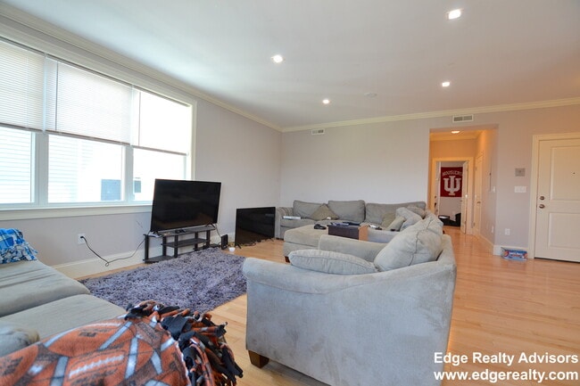 Photo - 164 Bigelow St Unit 2
