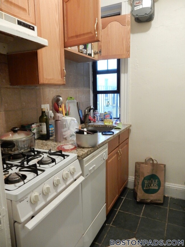 Photo - 109 St Stephen St Unit 14