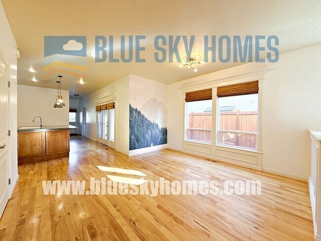 Photo - 988 Washakie St E