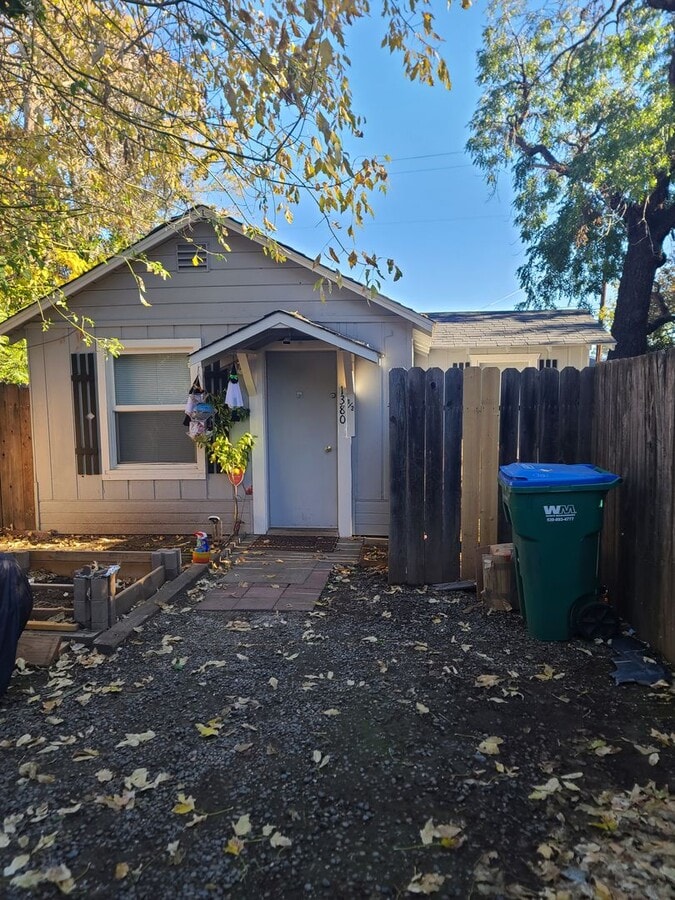 Photo - 1380 Palm Ave Unidad 2