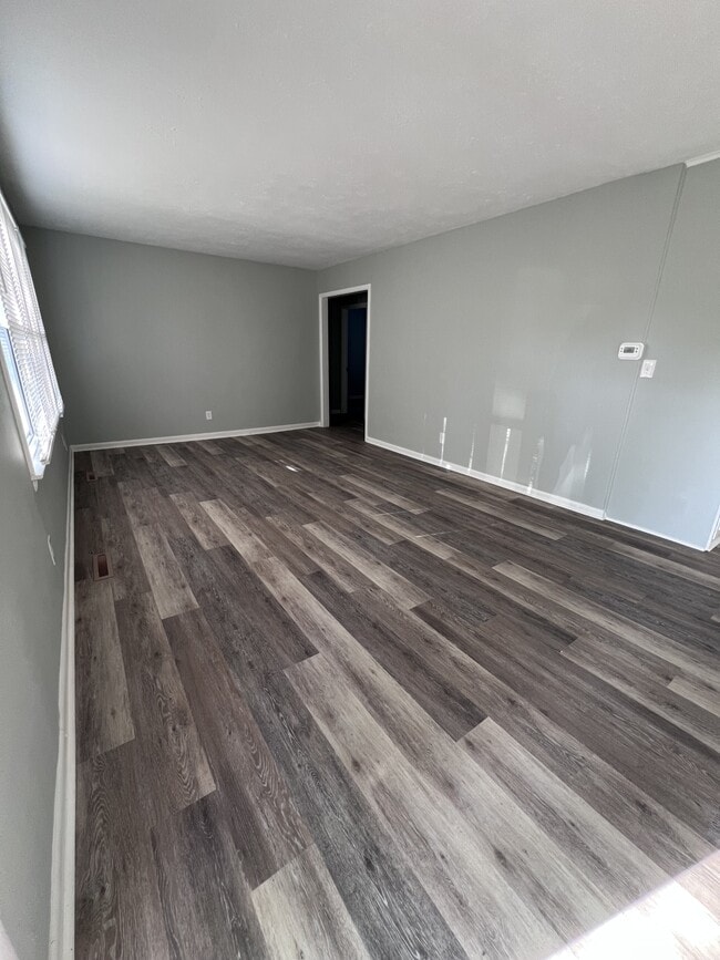 Photo - 2308 Pine Way